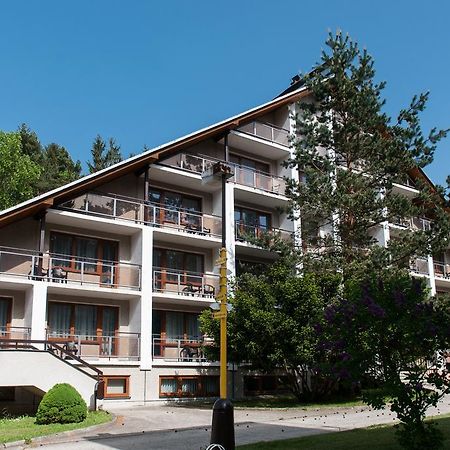 Knezdub Hotel Radejov מראה חיצוני תמונה