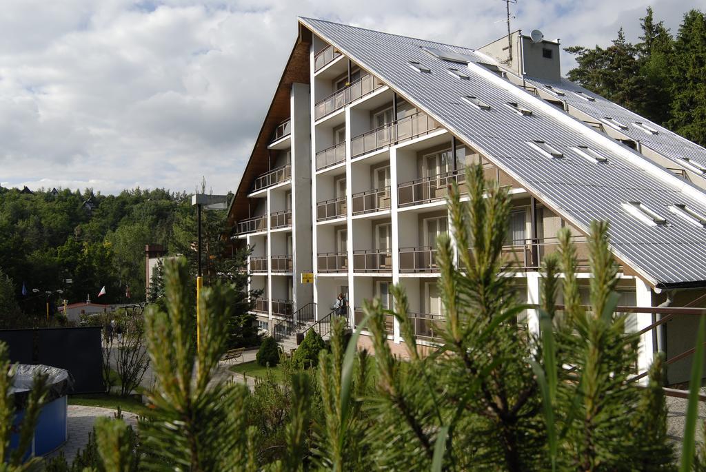 Knezdub Hotel Radejov מראה חיצוני תמונה
